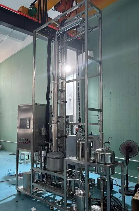 Small Laboratory Distillation Column